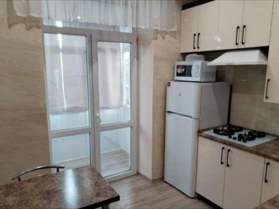 Сдам 1-2х к комнатную кв-ру 12000 Центр. Свет 24 часа!