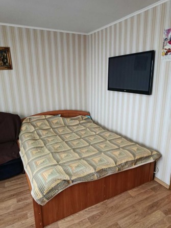 Сдам длительно 1 ком квартиру - фото 1