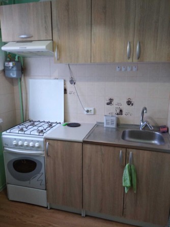 Сдам на год и более 1 комнатную квартиру с ремонтом - фото 1