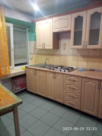 Здам 2 кімнатну квартиру,меблі.Район Чєрьомушки. - фото 1