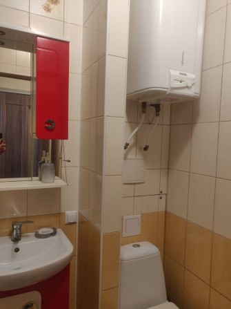 Сдам 1 комнатную квартиру на длительный срок - фото 1