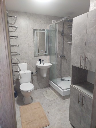 3 кімнатна  квартира в центрі міста - фото 1