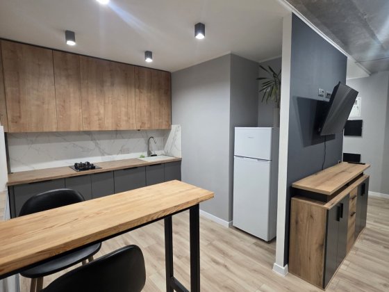 Оренда одно кімнатної студії в Коломиї на першому поверсі. Коломыя