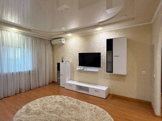 Сдаётся VIP  3-х комнатная квартира по ул. Дворцовая, 38 Краматорск