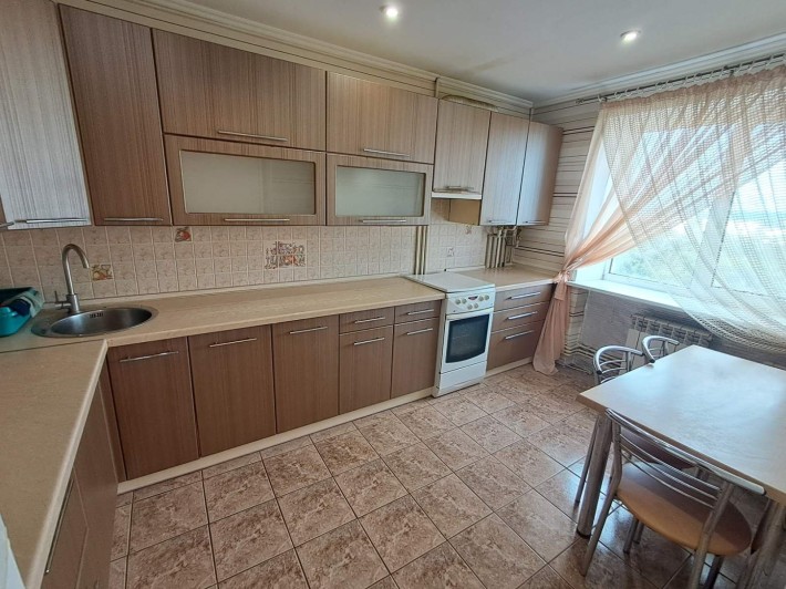 Аренда 3 ком.кв.ул.Академическая 8 - фото 1