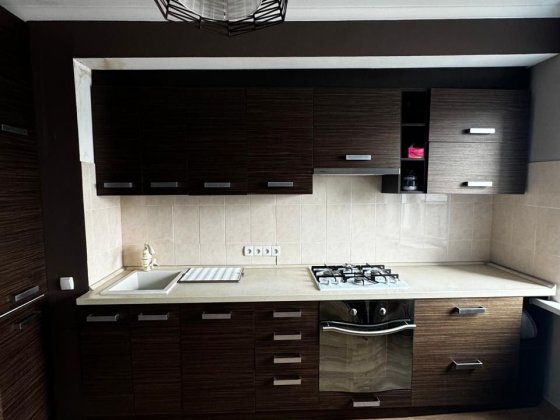 Сдаётся 3-х комнатная квартира на Даманском Краматорск