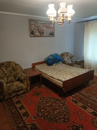 Здам на тривалий термін 3 кімнатну квартиру - фото 1