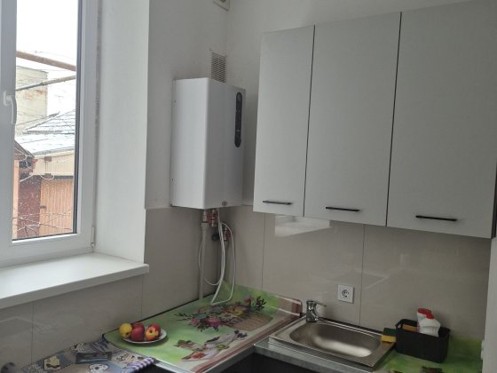 Здається трьохкімнатна квартира в тихому центрі. Мукачево