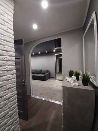 Сдается 1к квартира в центре. - фото 1