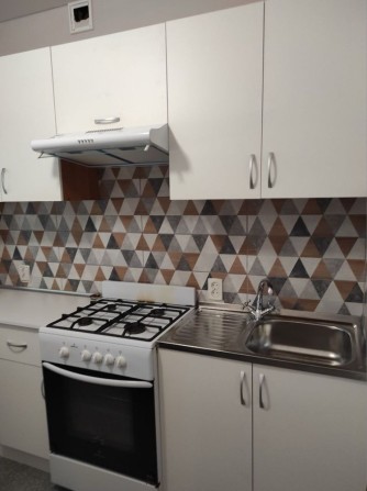 Здається 1 км квартира р-н 3 школи! - фото 1