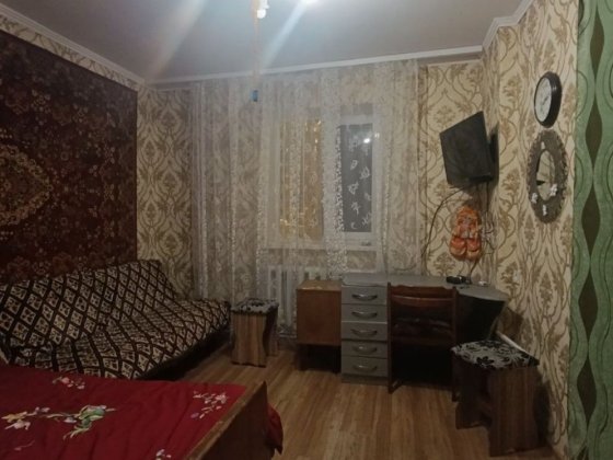 Ціна вже з комунальними ,  оплата за один місяць . Дубово Хмельницький