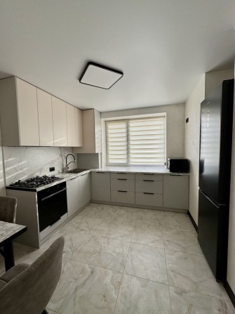 Оренда 1 кімнатної квартири Озерна - фото 1