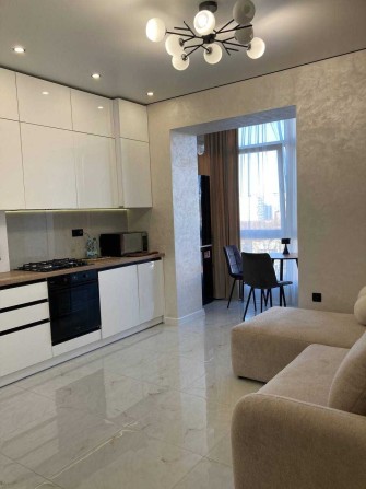 Пропонується в оренду затишна квартира в новому будинку на Озерній! - фото 1