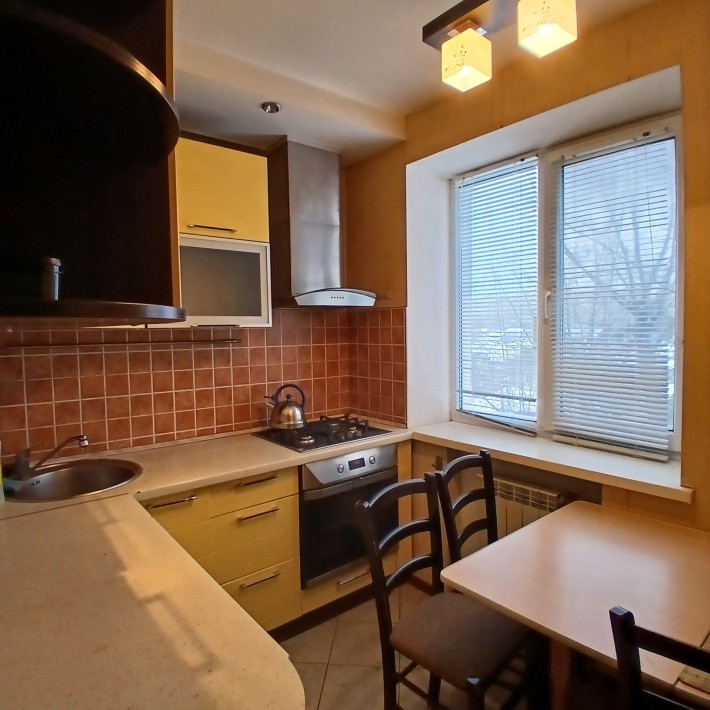 ЦЕНТР вул Лагунової здам симпатичну гарненьку 3 к квартиру ГАЗ  ВОДА - фото 1