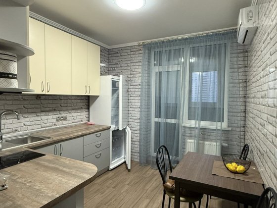 Ж К " Лісовий квартал" оренда класної квартири. Бровари