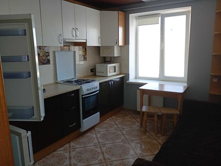 Оренда 1 кімнатної  квартири на Озерній. - фото 1