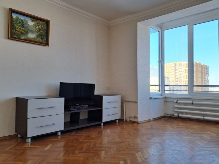 Знаю в оренду 3-х кімнатну квартиру. Вишневе (центр) - фото 1