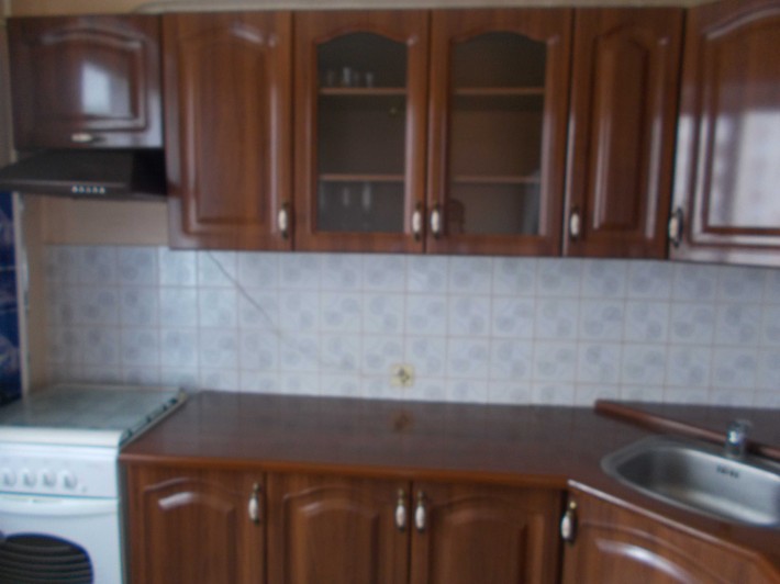 Здається пів будинку зупинка Будівельників - фото 1