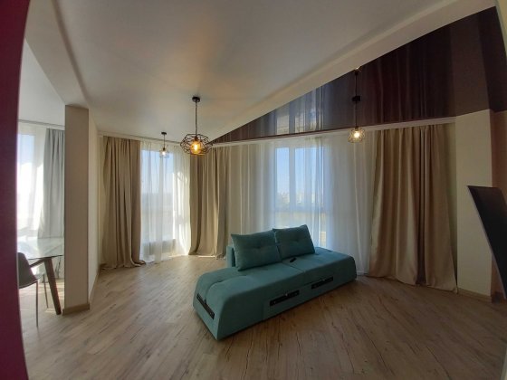 Оренда 5 кімнатна 2рівнева - 35 000 є опалення і світло! Вишневе