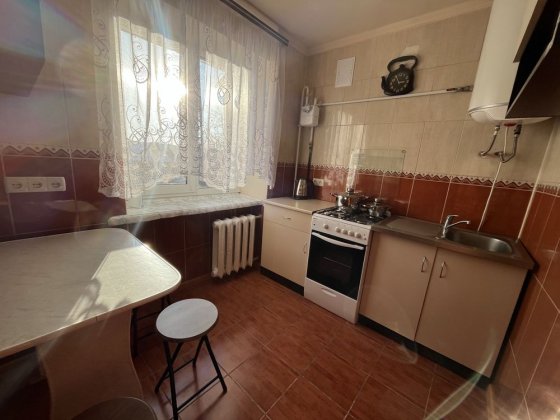 Оренда 2к кв на Зарічанській. Капітальний ремонт, меблі та техніка. Хмельницкий