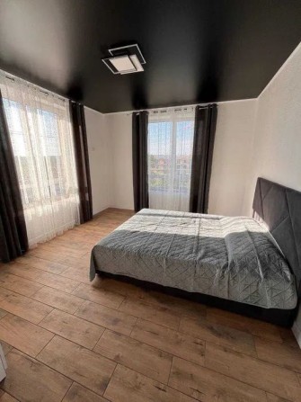 Здам в оренду ВЕЛИКУ 1к квартиру з кухнею студією - фото 1