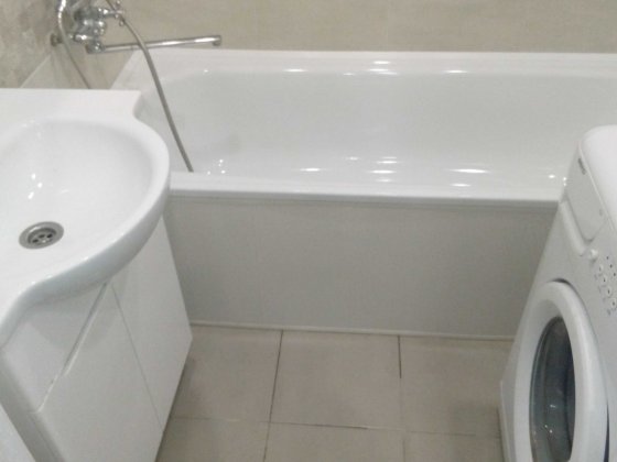 Здається 1-кім ближні Гречани.Тільки дзвонити. Хмельницький