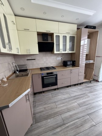 Оренда 1 кімнатноі квартири ЖК Річ Таун! Газове опаленя є бойлер! - фото 1