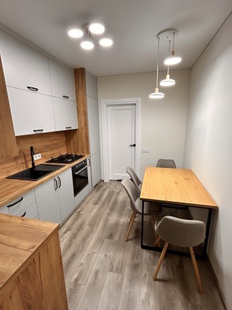 Оренда сучасної 2-кімнатної квартири перше заселення в ЖК GRAND Липини - фото 1