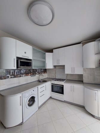 Здам велику 1 кімн.кв.на 7 лінії з ремонтом, меблями і технікой - фото 1