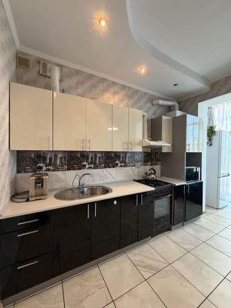 Оренда 1-к квартири в розвиненому районі! - фото 1