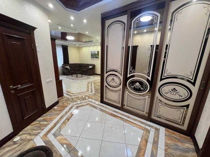 Здам в оренду 3 к самий центр, супер ремонт! - фото 1