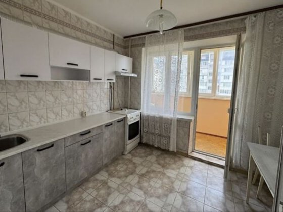 Оренда 2к кв на Озерній.Вул Кармалюка.Укомплектована.9500+кп Хмельницкий