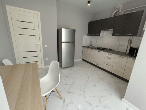 Здається 1км квартира в центральній частині!!! Ивано-Франковск