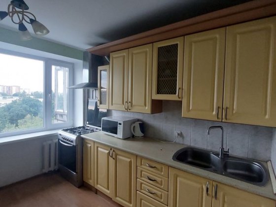 ОРЕНДА! Трикімнатна квартира центр міста Луцк