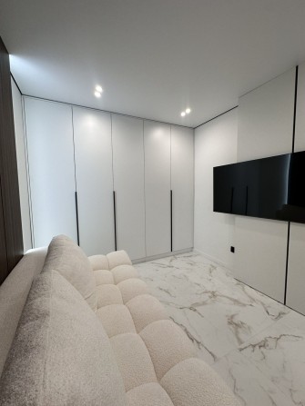 Дизайнерська  3-кімнатна Фемелі Плаза, Центр, перша здача - фото 1