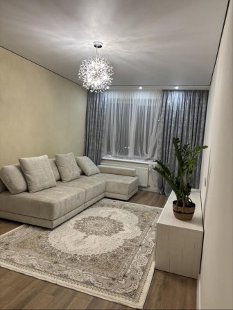 Оренда 2к н/б з ремонтом та гаражем в будинку - фото 1