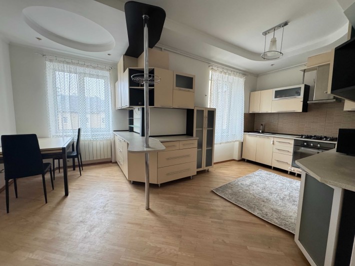 Оренда 3-к кв ЦЕНТР Півд.Бульвар (Чубі Бум) Н/Б А/О. Відеоогляд. Ключі - фото 1