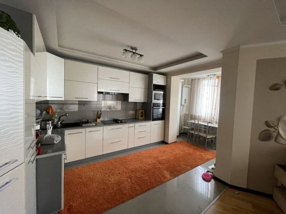 Оренда квартири 3 кімнатної Ивано-Франковск