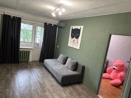 2-х комнатная квартира на 97кв,в хорошем расположении Кривой Рог