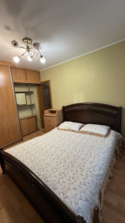 Электричество не выключается! 4 ком. уютная квартира, остановка рядом. - фото 1