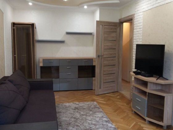 Включно з комуналкою 3км.на 1-3 місяці! Вільна 01.02  Ценр Луцк