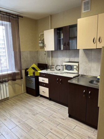 Оренда 1-кімнатної квартири в затишному спальному районі - фото 1