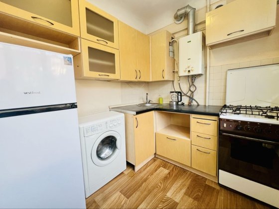 Вільна гарна квартира, р-н Білої альтанки, світло є постійно Полтава