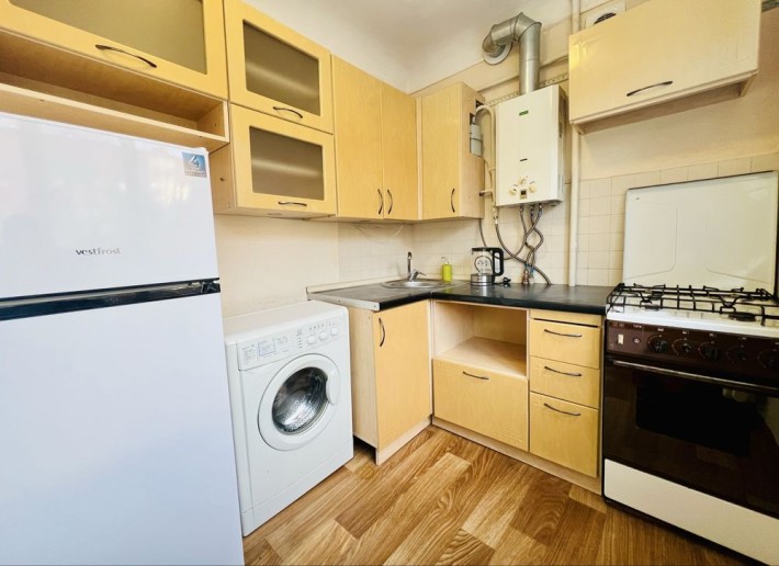 Вільна гарна квартира, р-н Білої альтанки, світло є постійно - фото 1