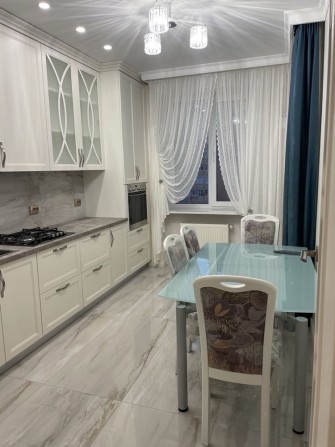 Здається сучасна 2х кімн квартира  в районі Порт Сіті - фото 1