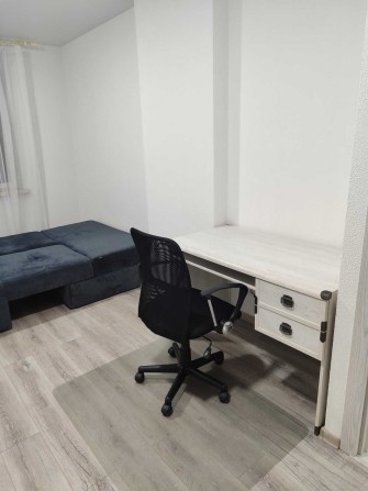 Здам 1-кім квартиру м. Ірпінь ЖК Мюнхаузен 2 поверх 3, є газ, 2 дивани - фото 1