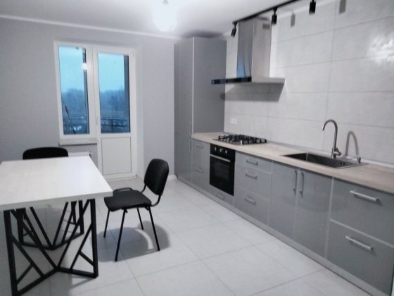 Поділ 1-о кімн.кв. в новому будинку з ремонтом Полтава