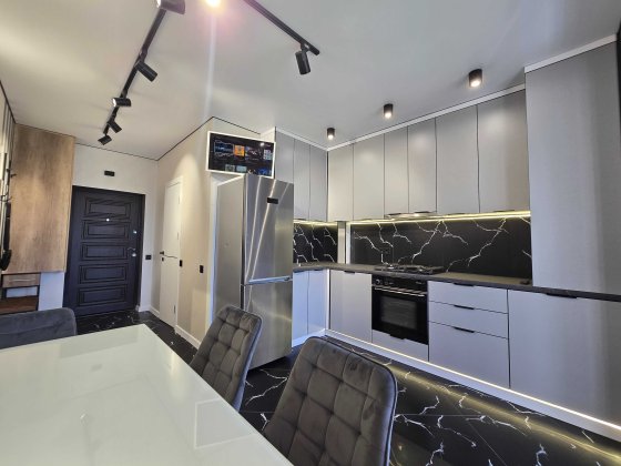 1-кім.кв. в районі міського озера Ивано-Франковск