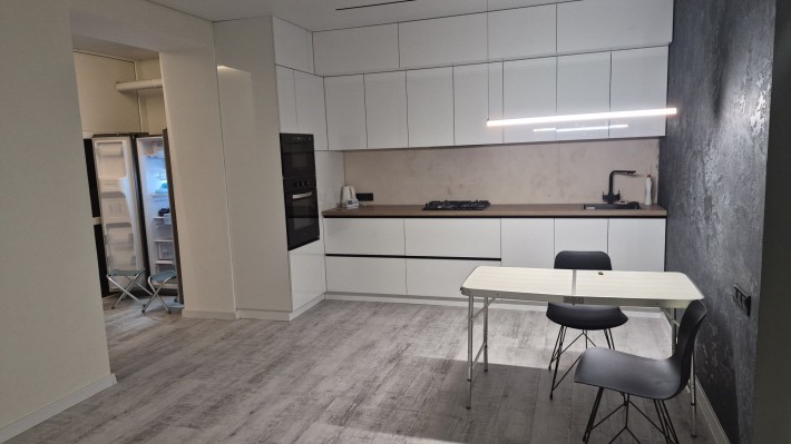 Сдам 2 ком с АО, Новый ремонт, Мебель, Техника - фото 1