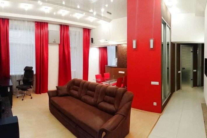 Оренда 2-кімнатної квартири в самому серці міста вул.Соборна - фото 1